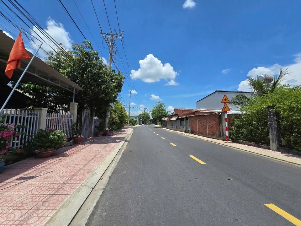 Đất nền biệt thự Tây Ninh 264m² - Vị trí đẹp, giá tốt chỉ 2.5 tỷ!