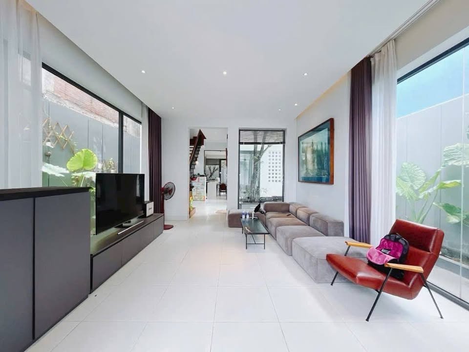 Biệt thự sân vườn Tân Mỹ, Quận 7, 213m² giá 23 tỷ - Thiết kế tuyệt đẹp, 2 mặt tiền