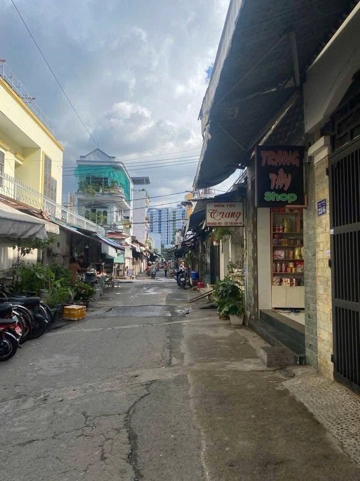 Nhà phố Tân Thới Nhất, Q12 - 110m² giá 9.4 tỷ - Kinh doanh sầm uất!