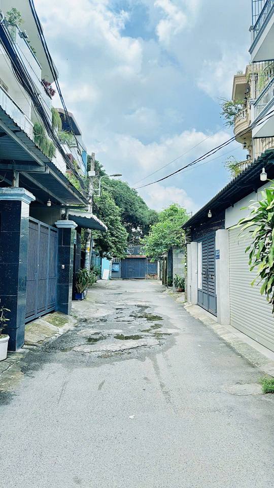 Nhà phố Gò Vấp 41m² giá 4.9 tỷ - Hẻm ô tô thông, gần trường học