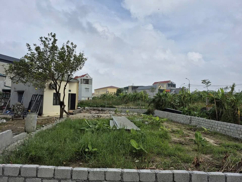 Lô đất tại Phường Quảng Phú, 240m² giá thỏa thuận - Cơ hội đầu tư không thể bỏ lỡ!