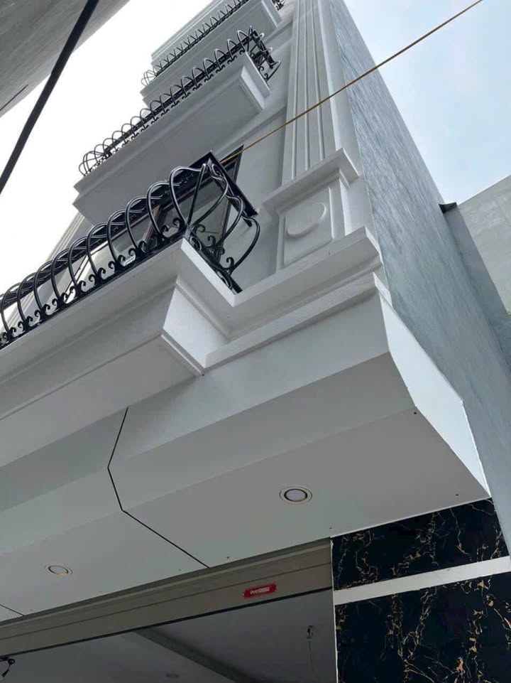 Nhà riêng Lai Xá, Hoài Đức 32m² giá 5.7 tỷ - An ninh tốt, tiện ích đầy đủ!