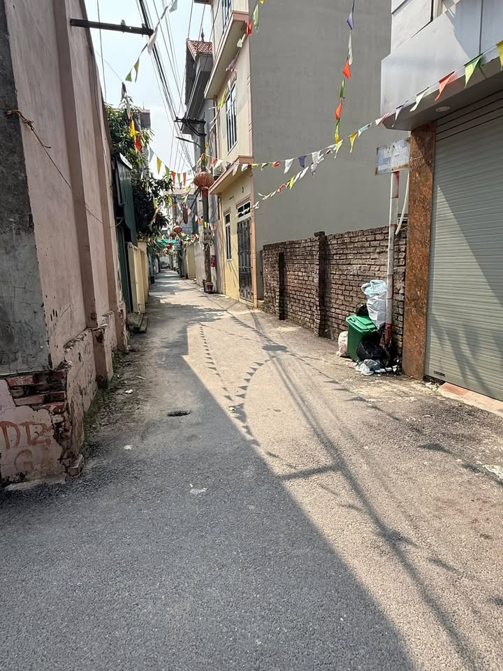 Nhà phố Kim Chung Hoài Đức 30m² giá 6 tỷ - Ô tô vào tận nhà!