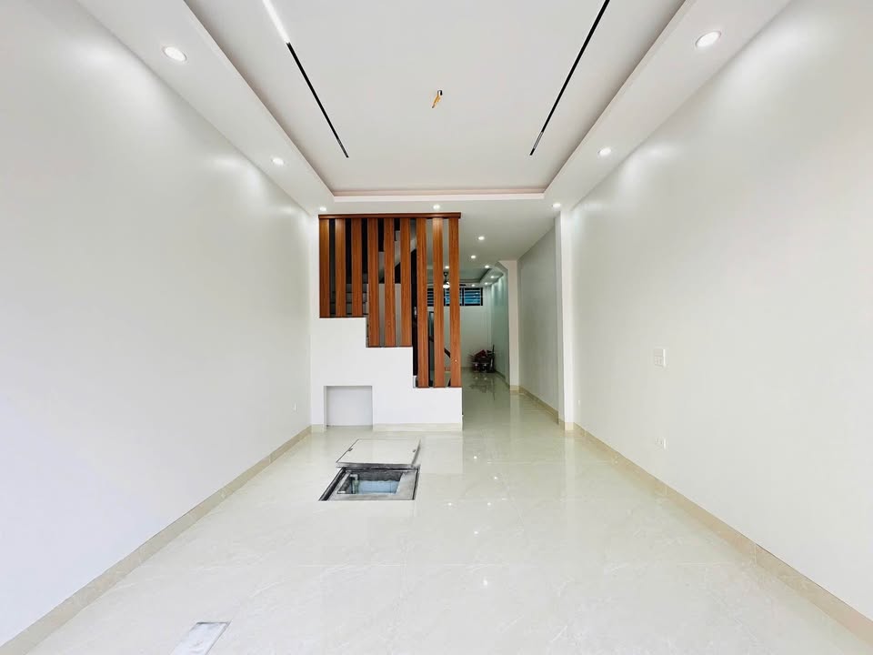 Nhà đẹp 5 tầng tại Xuân Đỉnh, Bắc Từ Liêm - Kinh doanh sầm uất, ô tô tránh!