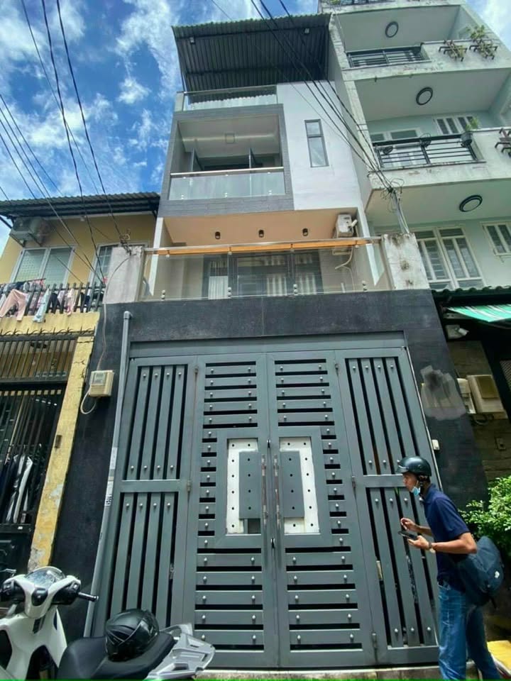 Nhà bán gấp tại đường Lê Đình Cẩn, Bình Tân 48m² giá 3.7 tỷ - Hướng Bắc, gần chợ