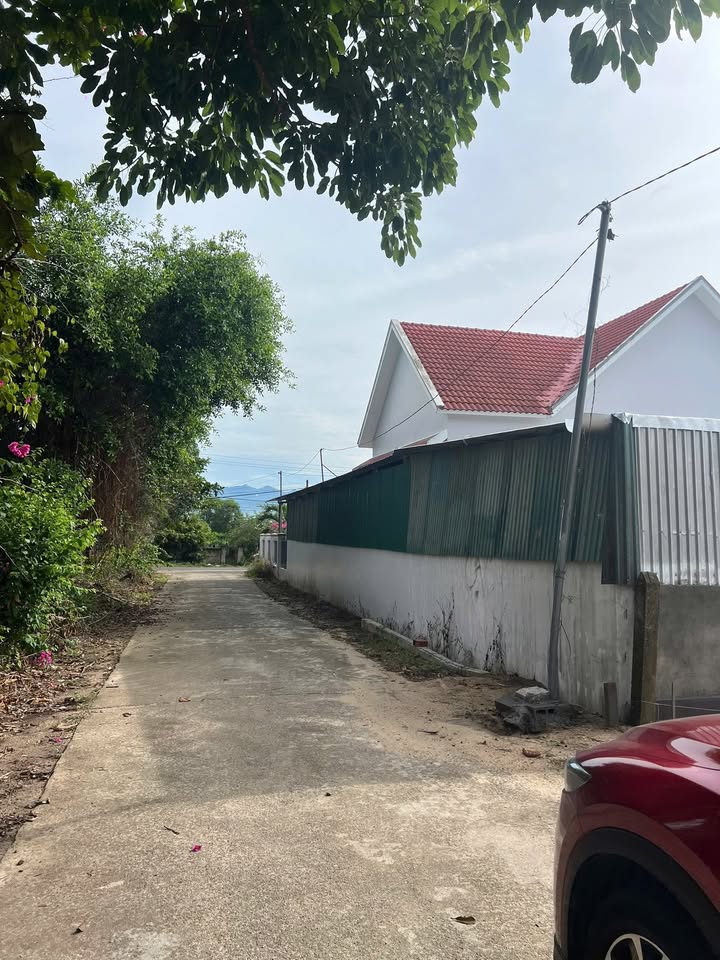 Đất nền Suối Tiên 142,5m² giá 800 triệu - Sổ hồng riêng, khu dân cư thân thiện!