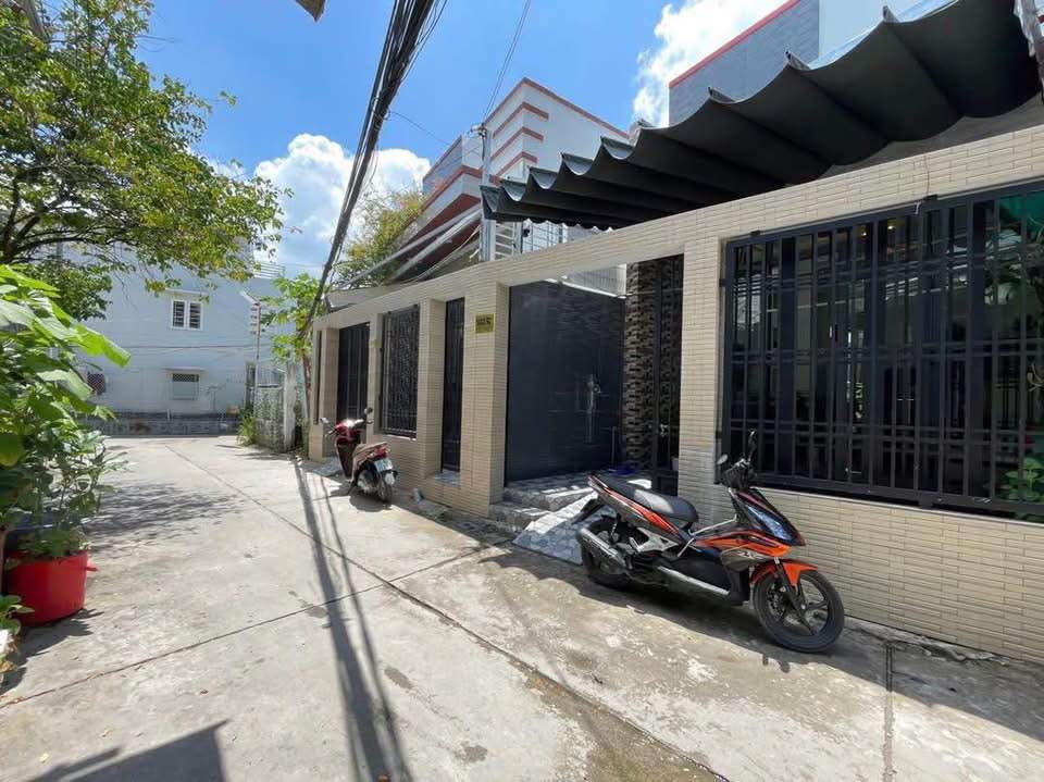 Nhà trệt mới đẹp tại Hẻm 137 Hoàng Văn Thụ, 79m² giá 3.99 tỷ - Gần bờ hồ Huỳnh Cương!