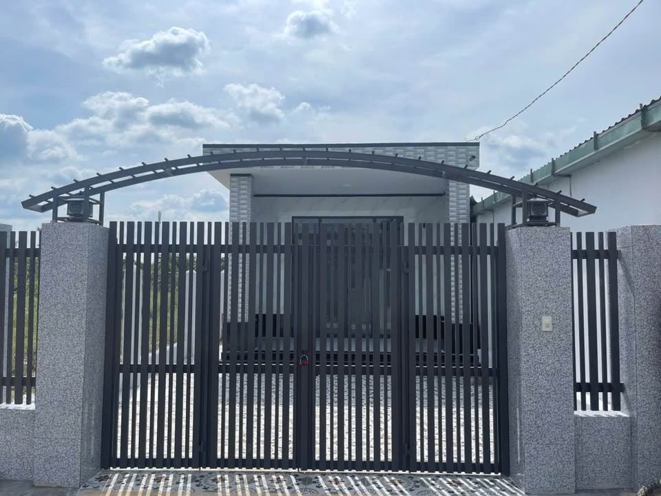 Nhà chính chủ Ninh Sơn Tây Ninh 168m² giá 1.6 tỷ - Hướng Đông view núi Bà!