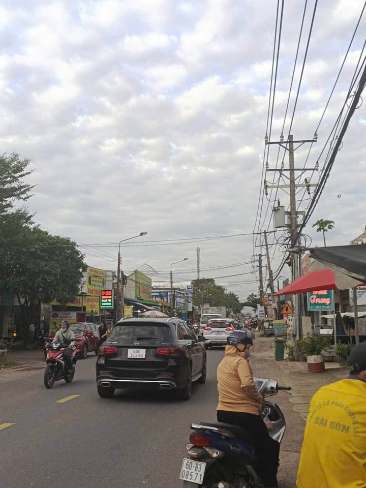 FrontHouse đường Nguyễn Hoàng Trảng Bom 282m² giá 2 tỷ - Đầu tư sinh lời ngay!