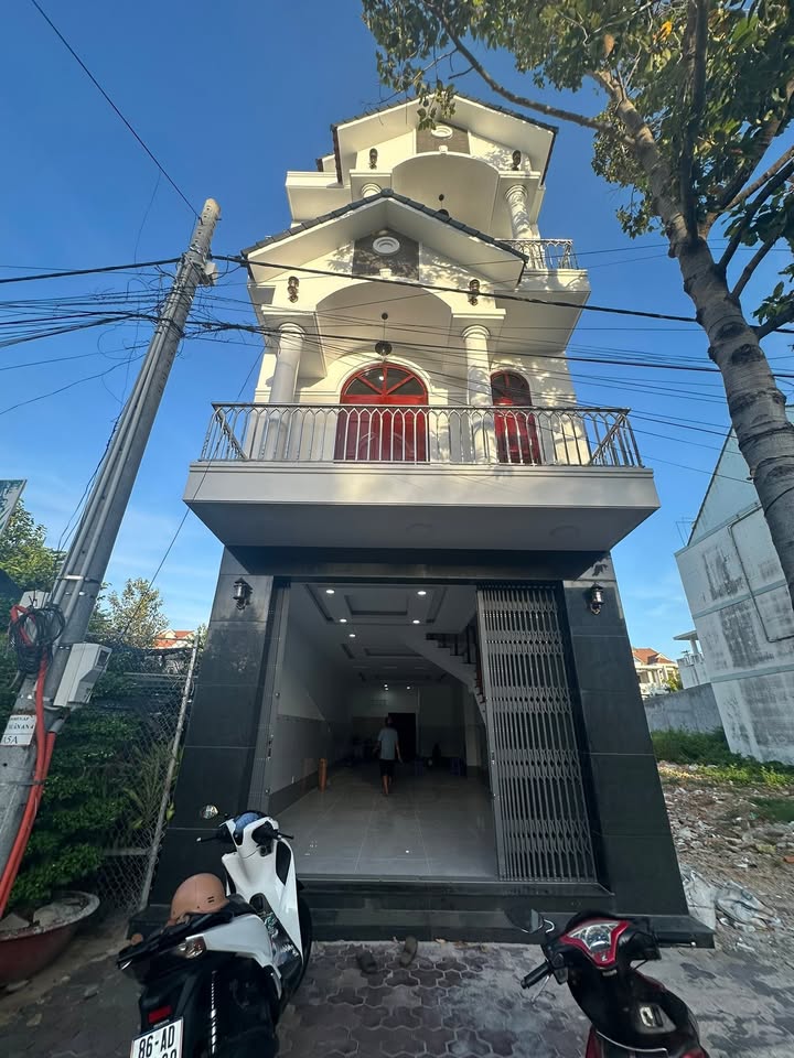 Cho thuê nhà mặt tiền Tôn Đức Thắng 100m² giá 20 triệu - Nhà mới 100% chưa sử dụng!