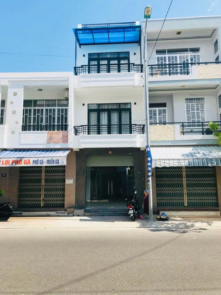 Nhà mặt tiền Cửu Long Nha Trang 76m² giá 15.5 tỷ - Kinh doanh sầm uất!