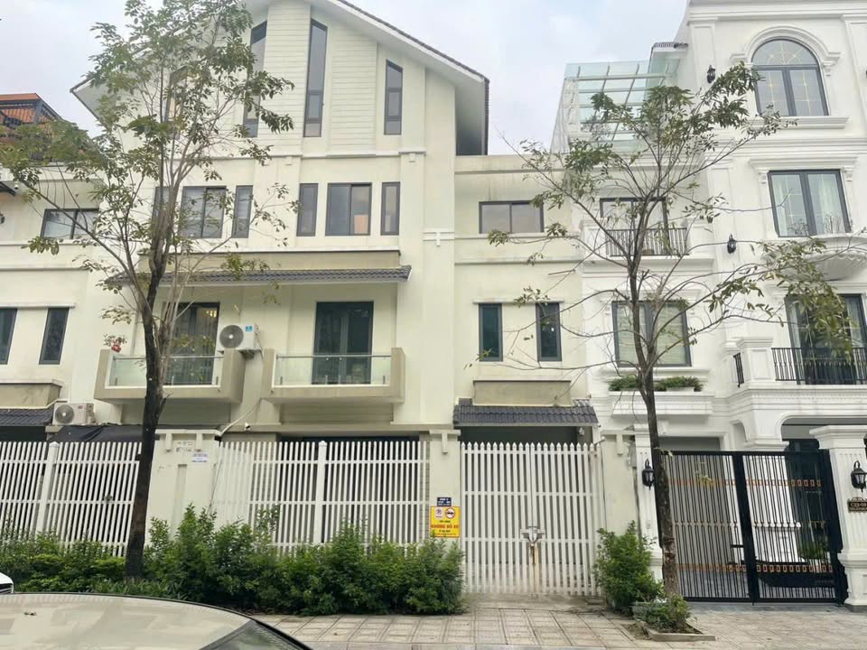 Nhà vườn khu D Geleximco Hà Đông 144m² giá 24 tỷ - Thiết kế 4 tầng hiện đại!