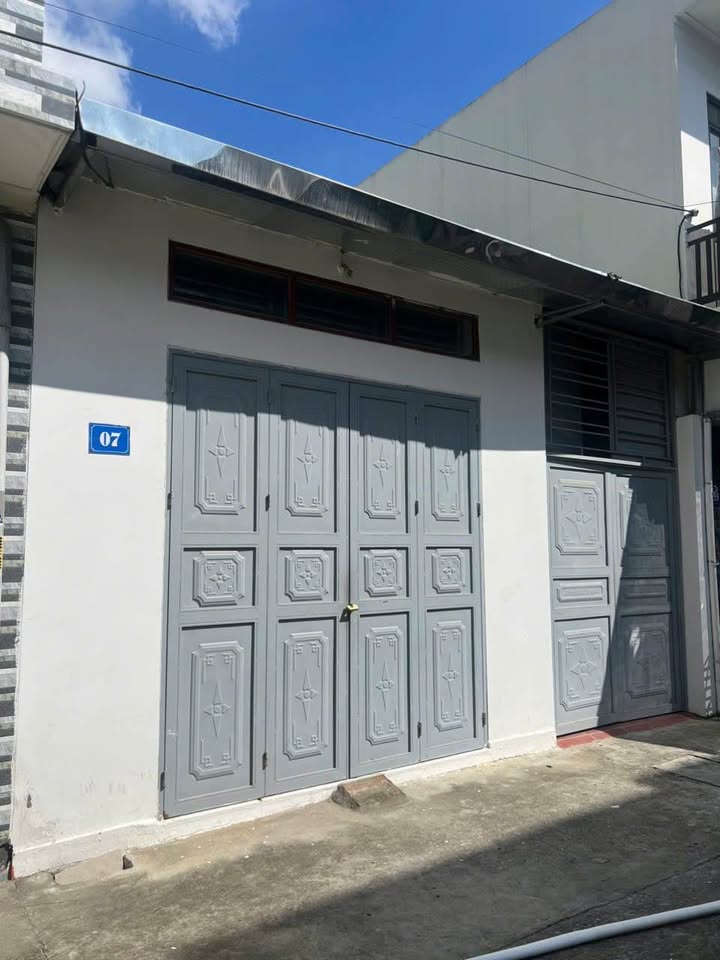 Nhà 1,5 tầng đường Quỳnh Hoàng, 64m² giá 1.76 tỷ - Ô tô đỗ cửa thuận tiện!