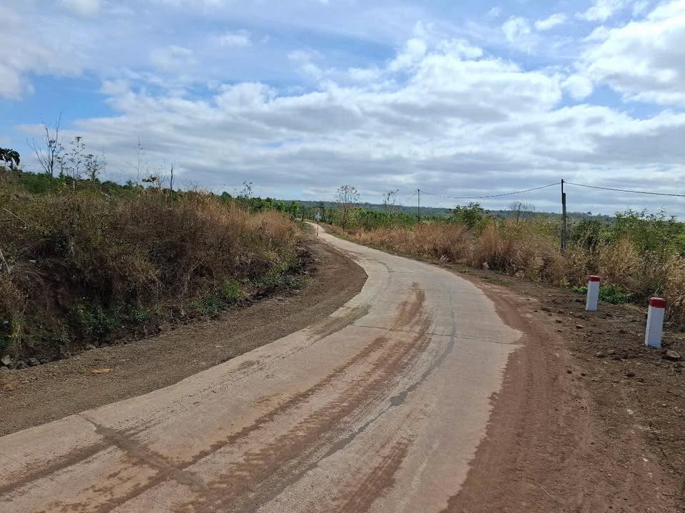 Đất nền 1 sào 6 xã Ea M'DRóh Cư M'gar giá 250 triệu - Mặt tiền đường bêtông