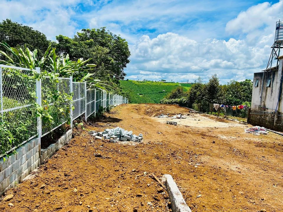 Đất thổ cư 1.700m² mặt tiền đường Âu Cơ, Bảo Lộc - Giá 2.75 tỷ, thương lượng nhẹ!