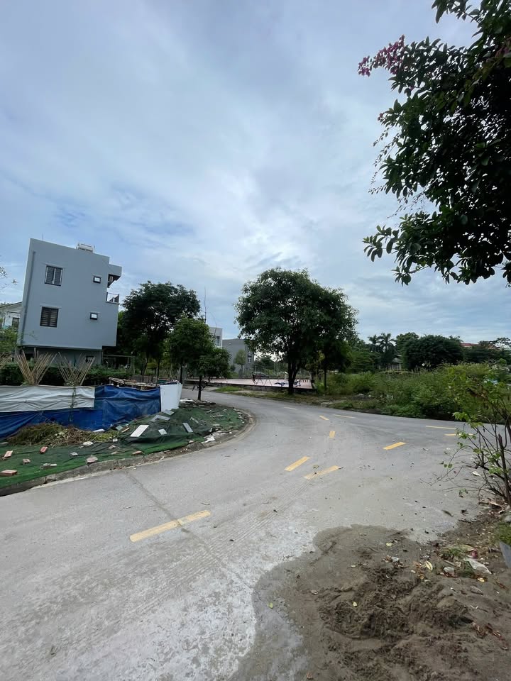 Đất nền KĐT Minh Phương 81m² giá 3 tỷ - Vị trí đẹp, dân cư đông đúc!