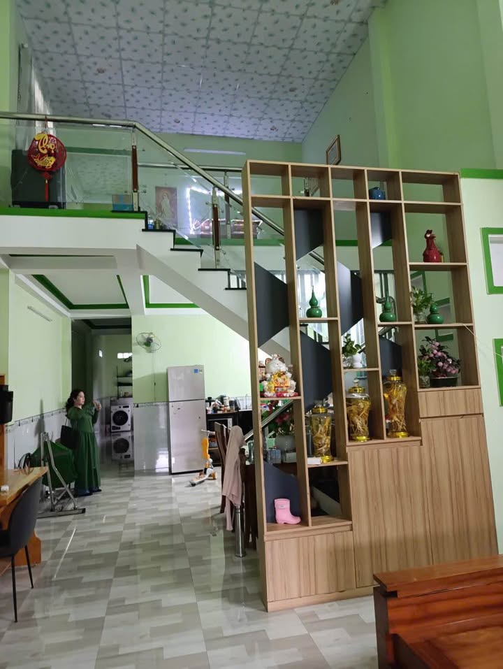 Nhà 1 trệt 1 lầu tại Long Bình, Ninh Phước 161m² giá 2.1 tỷ - Sẵn sàng vào ở!