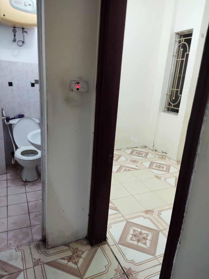 Phòng đơn cho thuê tại ngõ 143 Nguyễn Chính 1.6 triệu - Không chung chủ, giờ tự do!