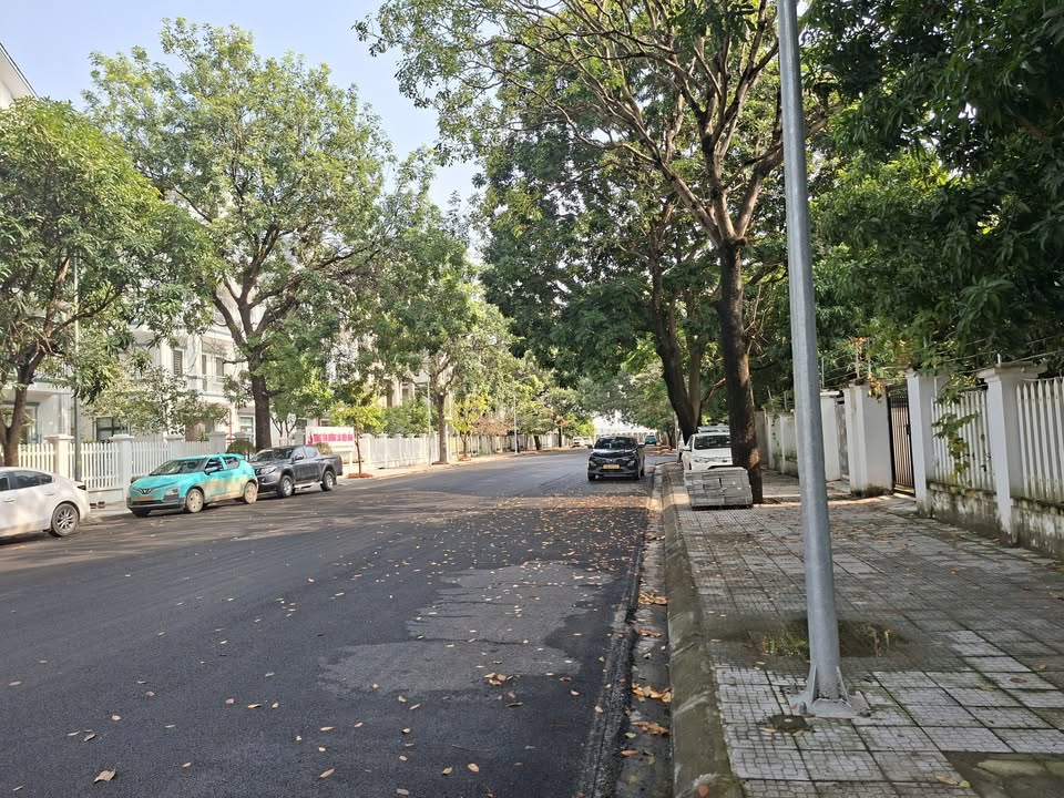 Biệt thự đơn lập Phương Viên Hoài Đức 278m² giá chỉ 14x triệu/m² - Cơ hội đầu tư hiếm có!