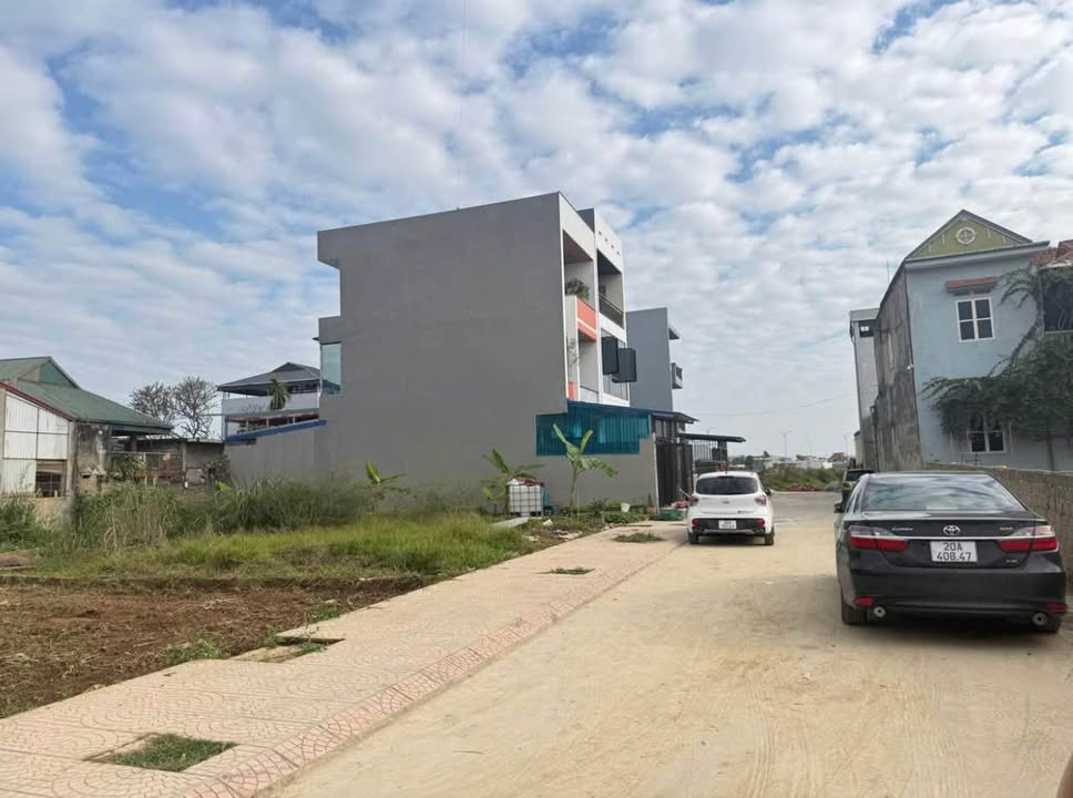 Đất nền Gia Sàng Thái Nguyên 80m² giá 2 tỷ - Mặt tiền 7m, vị trí đắc địa!