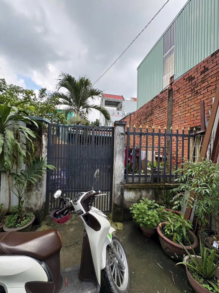 Nhà Hóc Môn 96m² giá 1.959 tỷ - Sổ đỏ chính chủ, thương lượng