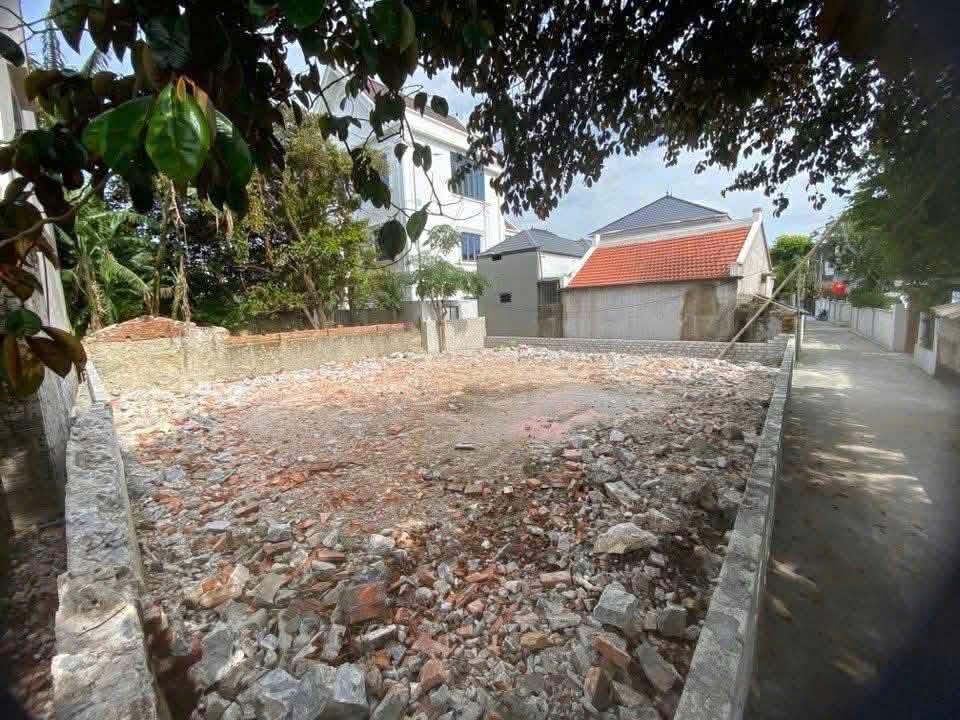 Đất nền Đông Quang 82m² giá 580 triệu - Đường ô tô thông tứ phía, sẵn sàng xây dựng!