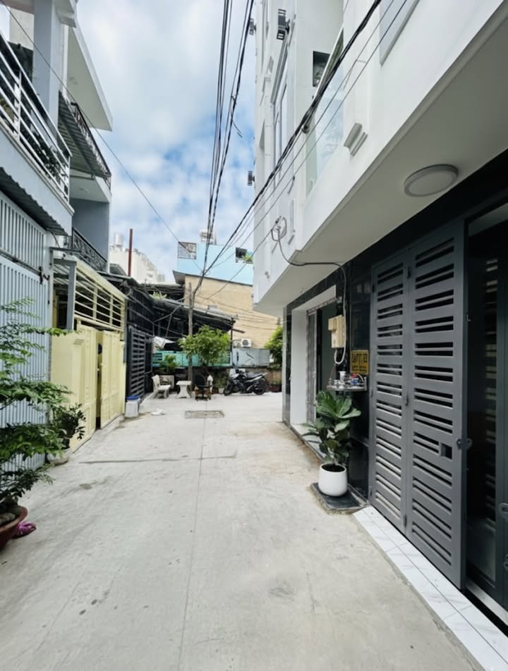 Nhà 3 tầng Phú Thuận Quận 7, 45m² giá 6 tỷ - Khu dân cư yên tĩnh, pháp lý sạch!