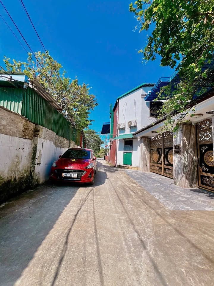 Đất nền Xóm 15 Nghi Phú 51m² giá 1.69 tỷ - Vị trí đắc địa, tiện ích đầy đủ!