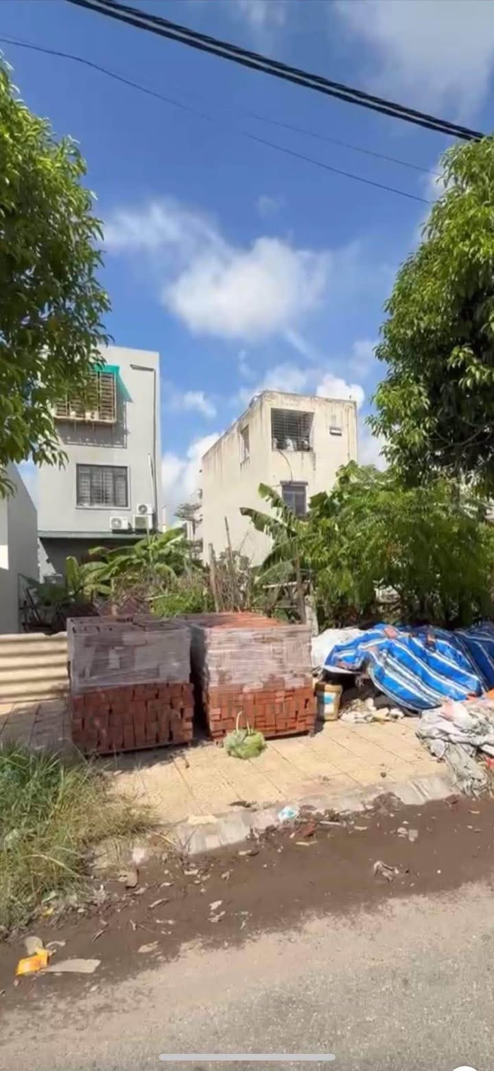 Bán lô đất mặt đường D4, phường Lê Hồng Phong, 88m² - Sổ đỏ chính chủ!