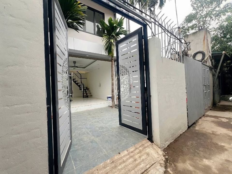 Nhà 2 Tầng Đường Lĩnh Nam, Hoàng Mai 40m² giá 2.5 tỷ - Thiết kế hiện đại, sẵn sàng ở ngay!