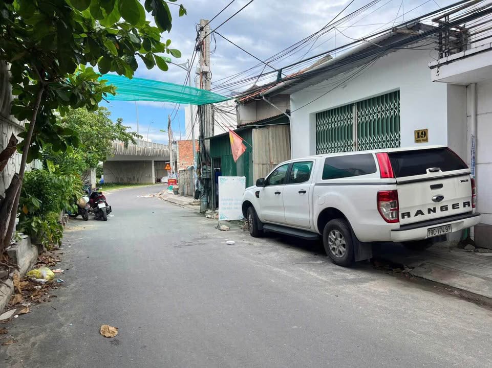 Nhà cấp 4 mặt tiền đường Phong Châu 36,4m² giá 2,95 tỷ - Cơ hội đầu tư sinh lời!