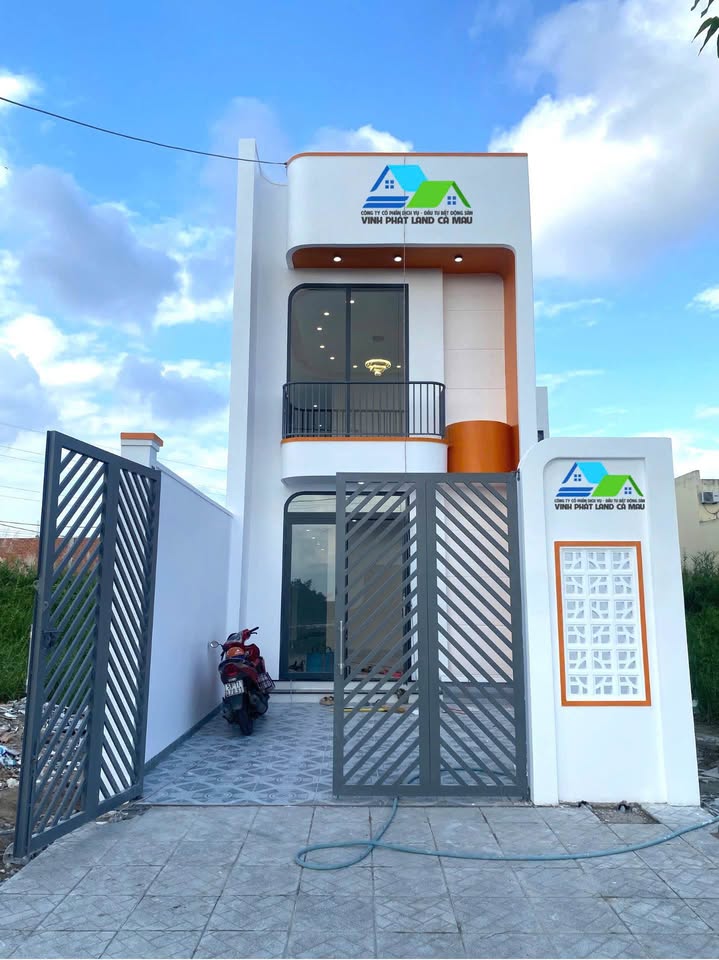 Nhà 2 tầng khu dân cư Sao Mai, Cà Mau 94.5m² giá 2 tỷ - Phong cách hiện đại, sẵn sàng ở ngay!
