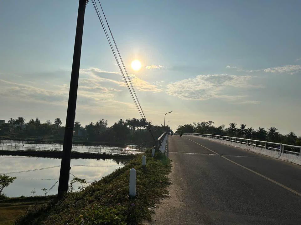 Đất mặt tiền 616, Tam Thanh 180m² giá 1.9 tỷ - Kinh doanh lý tưởng gần bãi tắm!