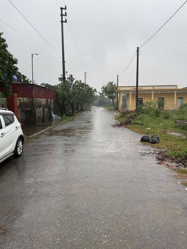 Đất nền Hồng Tiến, Kiến Xương, Thái Bình 100m² giá 700 triệu - Cơ hội đầu tư sinh lời!