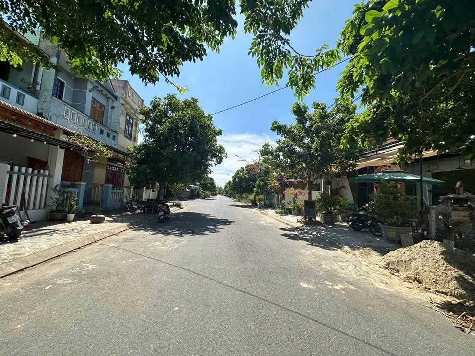 Đất nền đường Nguyễn Sinh Sắc, quận Liên Chiểu, diện tích 99m² - Kinh doanh thuận lợi!