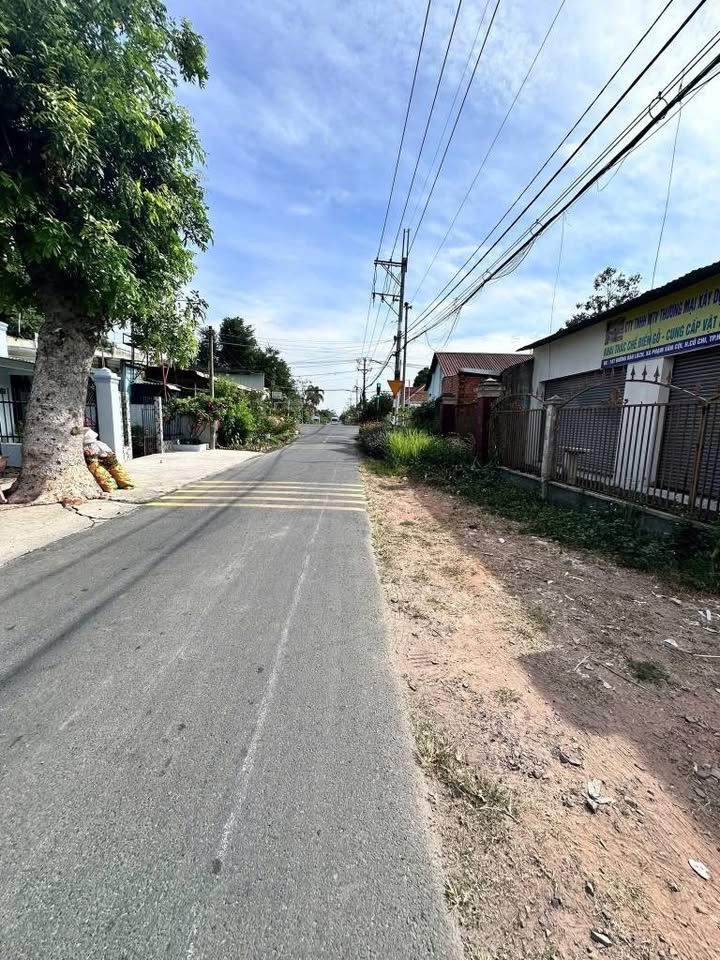 Xưởng mặt tiền đường Bầu Lách, Củ Chi, 1325m² - Giá bán nhanh 12 tỷ!