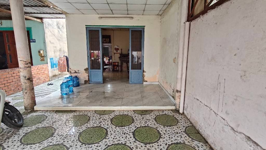 Đất kèm nhà Tỉnh Lộ 10, Bình Chánh 115m² giá 3.1 tỷ - Sổ hồng chính chủ!