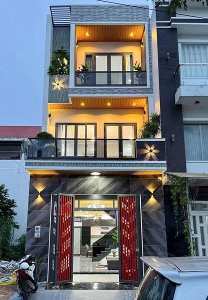 Nhà 1 trệt 2 lầu tại Phường Tân Hiệp, Tân Uyên, Bình Dương 72m² giá 2.05 tỷ - Đầu tư sinh lời hấp dẫn!