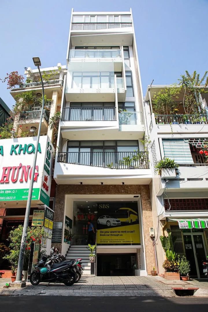 Bán Tòa Nhà Hầm 5 Tầng 74m² - Đắc Địa Tại Trần Khắc Chân, Quận 1