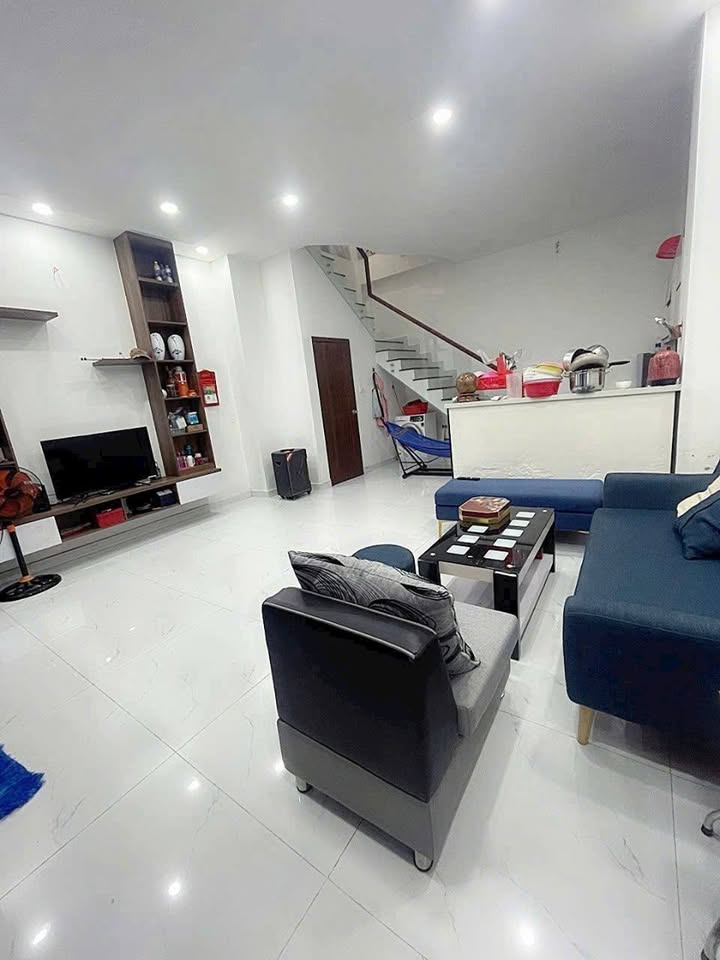 Nhà 1 trệt 2 lầu Long Trường, Thủ Đức 54m² giá 4.5 tỷ - Nội thất cao cấp, dọn vào ở ngay!