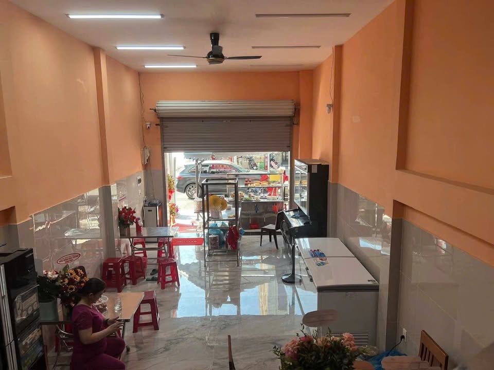 Nhà 4 tầng mặt tiền Hùng Vương Đà Nẵng 72m² giá 30 triệu - Phù hợp mở spa, showroom!