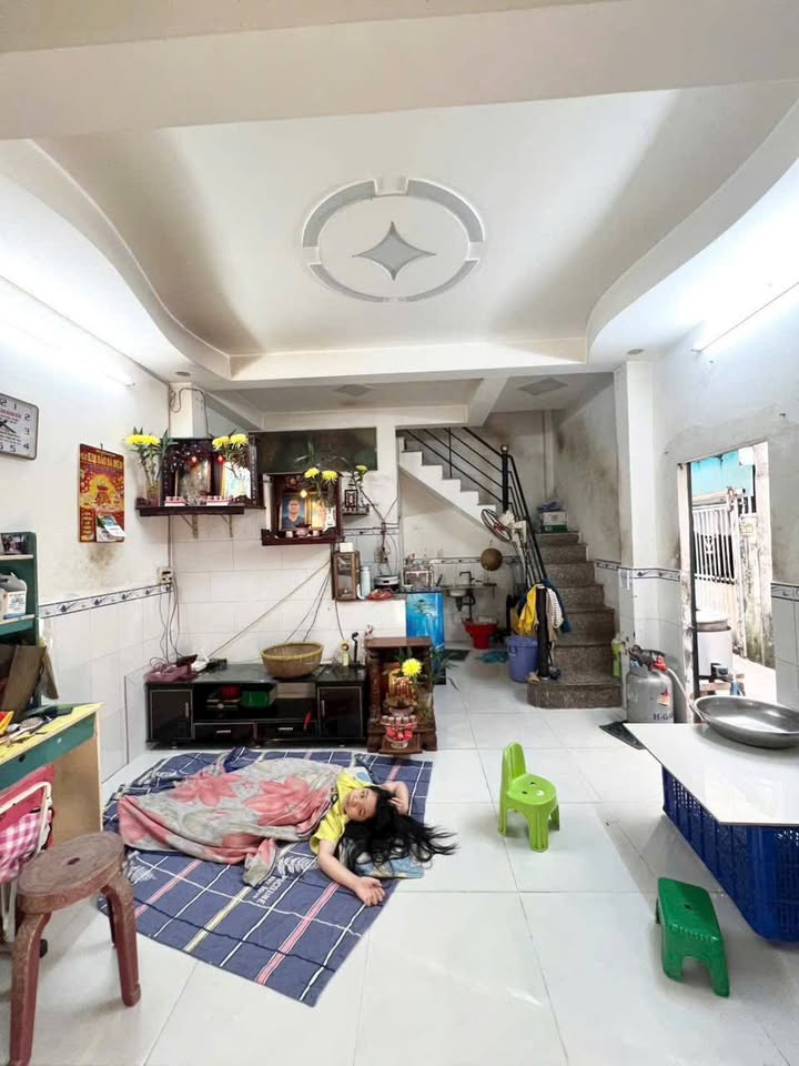 Nhà bán tại đường Võ Văn Vân, huyện Bình Chánh, 28m² giá 1.45 tỷ - Hướng Nam, sẵn sàng vào ở!