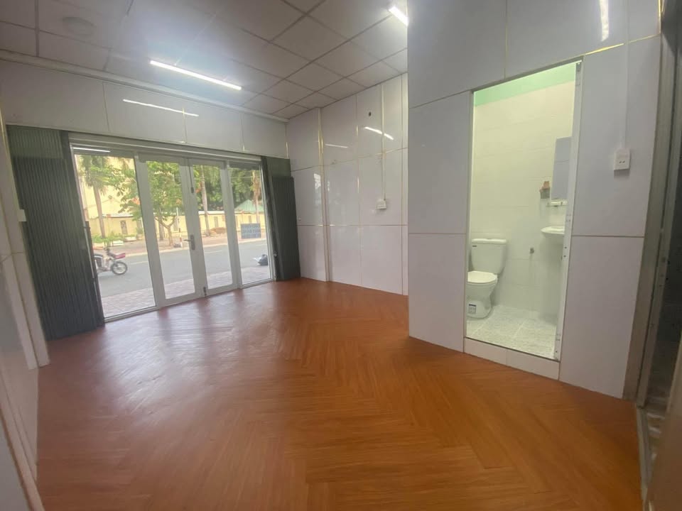 Cho thuê mặt tiền tại phường 3, Tân An, Long An - Giá 6 triệu/tháng, vị trí đắc địa!