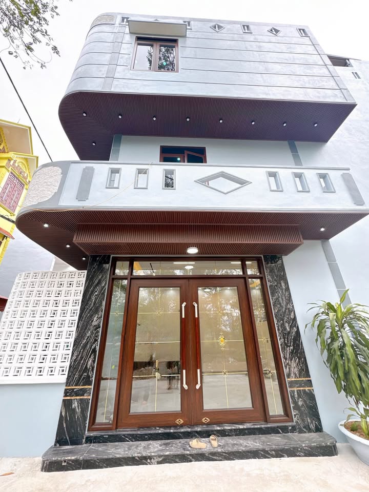 Nhà 3 tầng Nguyễn Công Trứ, Thanh Hóa 66m² giá 5.9 tỷ - Thiết kế hiện đại, gần Hồ Cá Hiền Hoa!