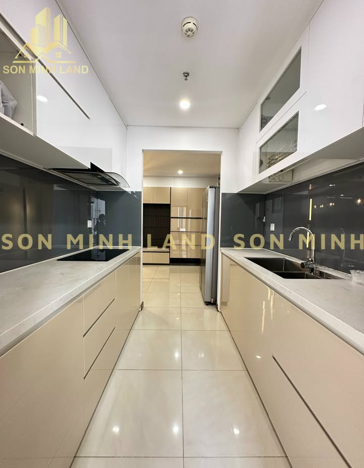 Căn hộ 3PN Hà Đô Centrosa quận 10 giá 32 triệu - Nội thất cao cấp Châu Âu!