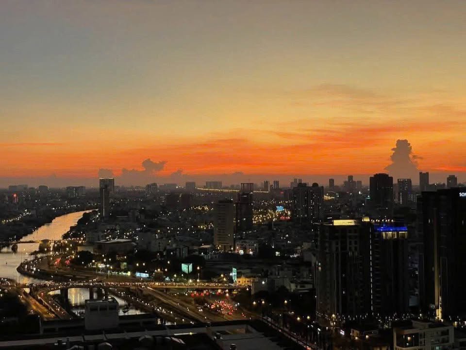 Căn hộ GoldView Bến Vân Đồn quận 4 2PN giá 18.5 triệu - Đủ nội thất, tiện ích đẳng cấp!