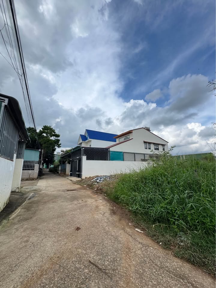 Đất nền Hiệp Thạnh, Đức Trọng 240m² giá chỉ 2.15 tỷ - Cơ hội đầu tư tuyệt vời!