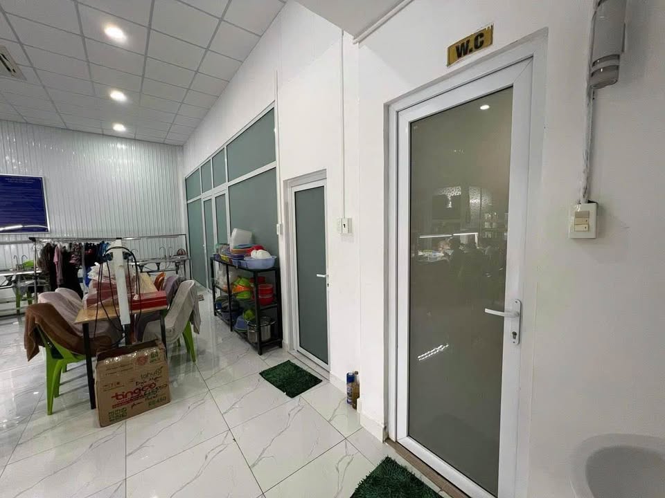 Nhà cho thuê nguyên căn mặt tiền đường Hùng Vương, Phan Thiết 200m² - Kinh doanh nhộn nhịp!