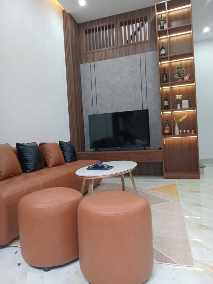 Nhà 2 tầng đường Trần Cao Vân 50m² giá 4.95 tỷ - Sẵn sàng vào ở ngay!