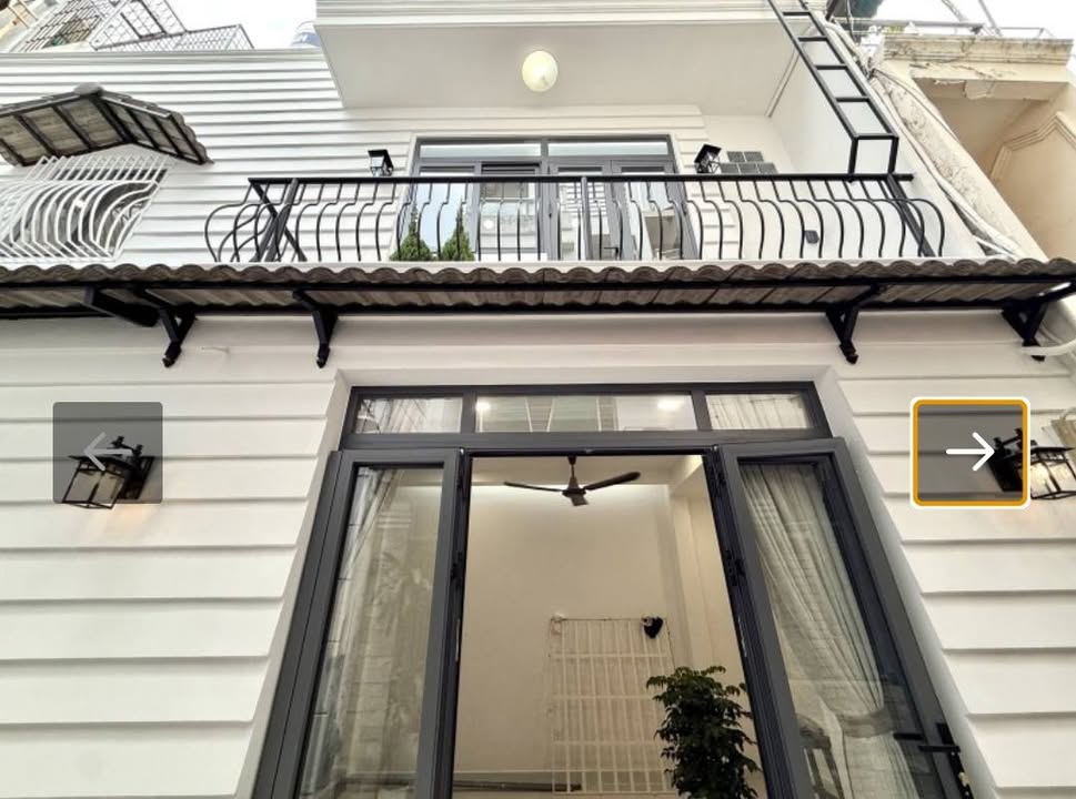 Nhà đẹp 2 tầng hẻm 927 Cách Mạng Tháng 8, Tân Bình - Sổ hồng, vào ở ngay!